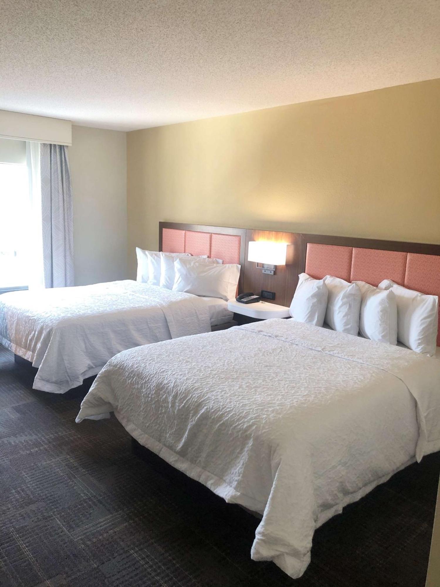 Hampton Inn & Suites Norfolk-Airport Экстерьер фото